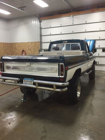 1970 Green and white Ford F-250