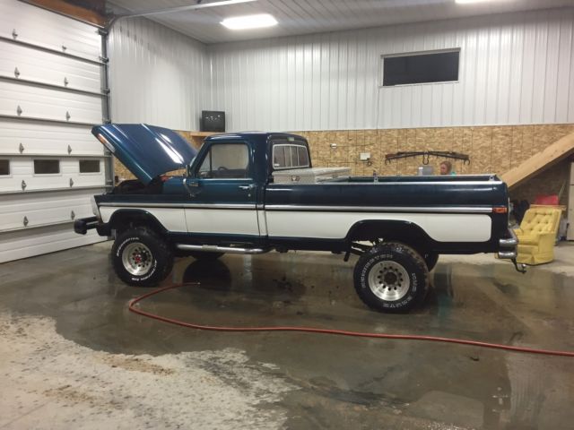 1970 Green and white Ford F-250