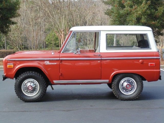 1970 Brown Ford Bronco SUV