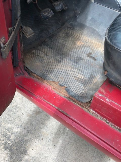 1970 Red Ford Bronco SUV