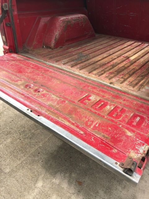 1970 Red Ford Bronco SUV