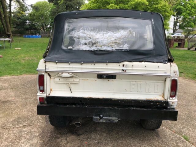 1970 Blue Ford Bronco