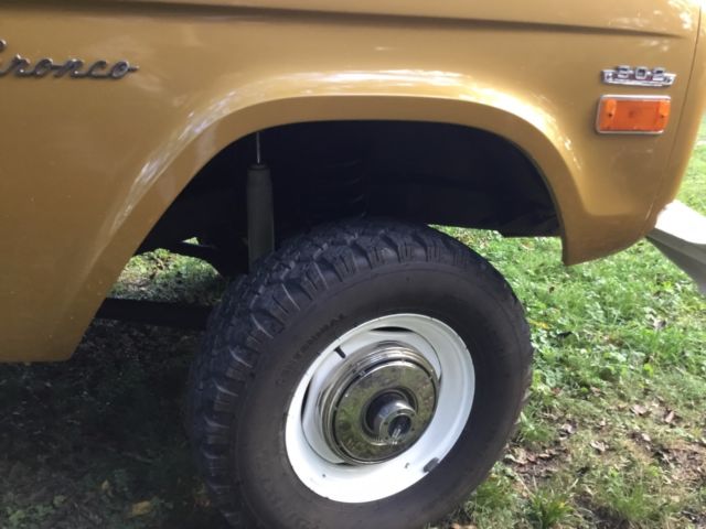 1970 Caramel Bronze Metallic Ford Bronco SUV