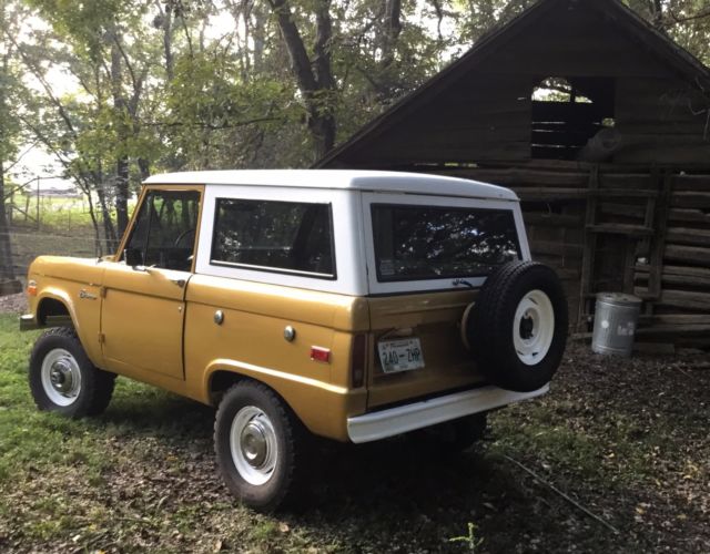 1970 Caramel Bronze Metallic Ford Bronco SUV