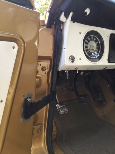 1970 Caramel Bronze Metallic Ford Bronco SUV