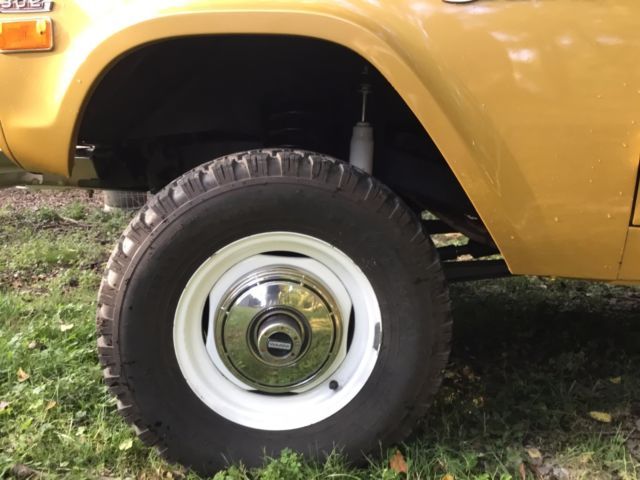 1970 Caramel Bronze Metallic Ford Bronco SUV