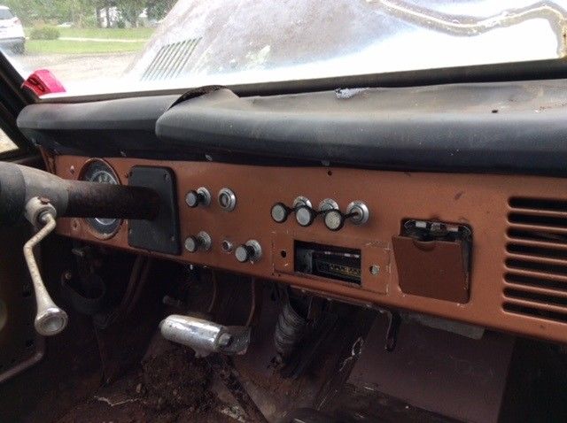 1970 Brown Ford Bronco Pick-Up