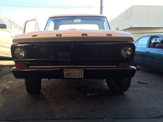 1970 White Ford F-100