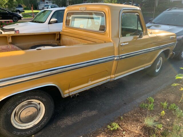 1970 Ford F-100 Standard Cab Pickup