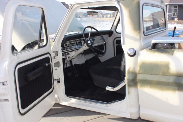 1970 White Ford F-100 Standard Cab Pickup