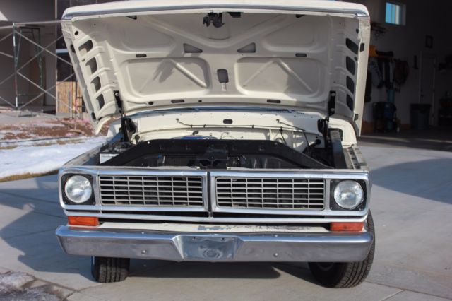1970 White Ford F-100 Standard Cab Pickup