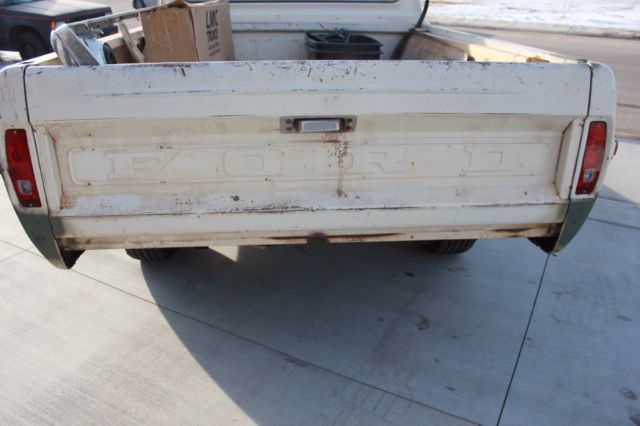 1970 White Ford F-100 Standard Cab Pickup