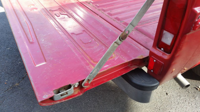 1970 RED Ford F-100 Standard Cab Pickup