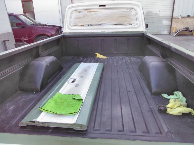 1970 Moss green Ford F-100 Standard Cab Pickup