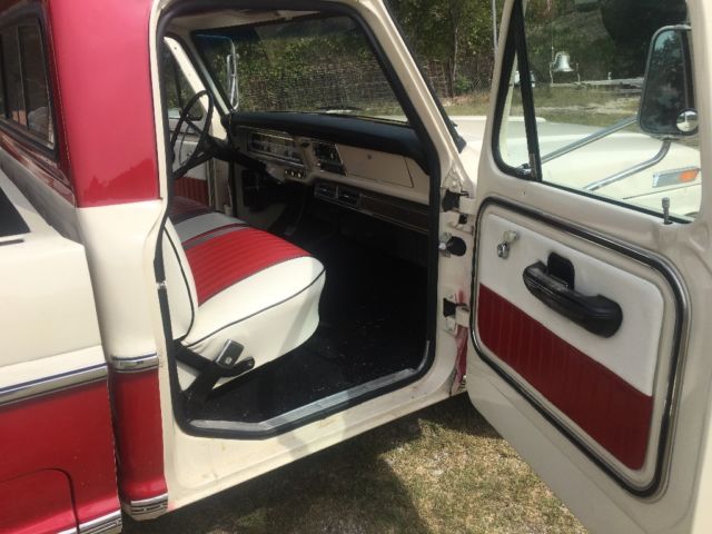 1970 Red/white Ford F-250 Standard Cab Pickup