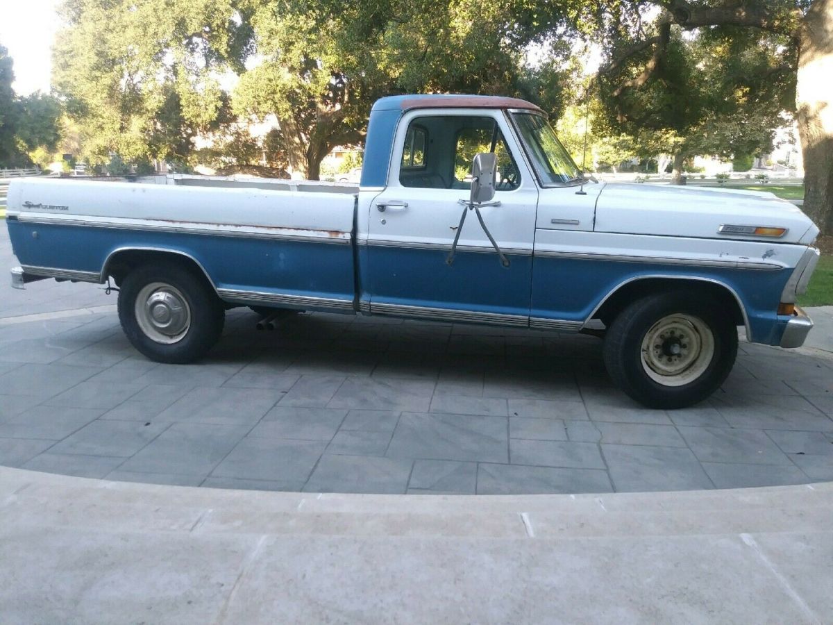 1970 White/Blue Ford F-250 Standard Cab Pickup