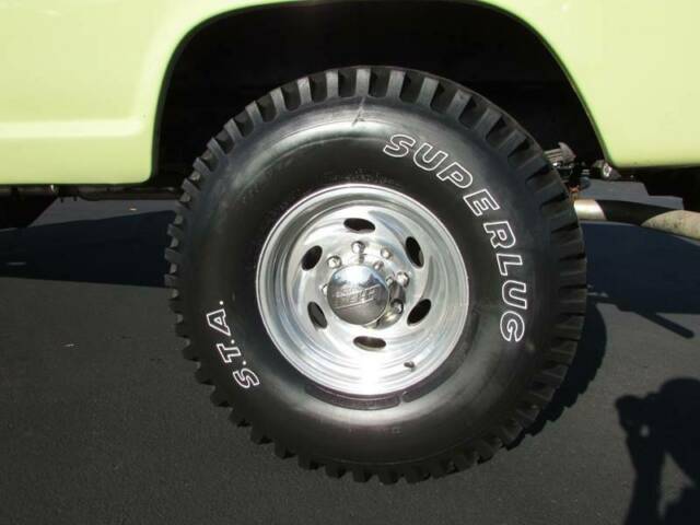 1970 Yellow Ford F-250 Standard Cab Pickup