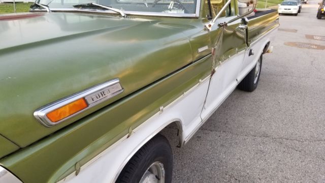 1970 Ford F-250 Crew Cab Pickup