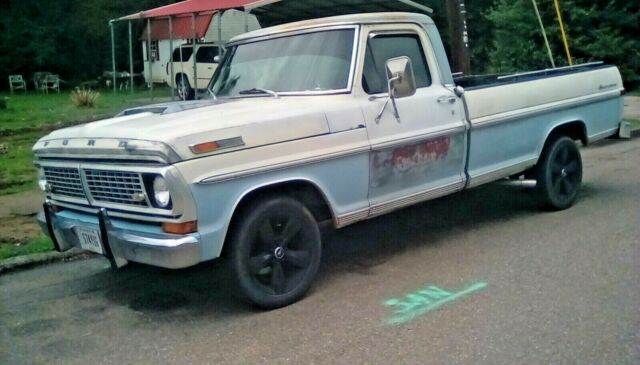 1970 Blue Ford F-100 Truck