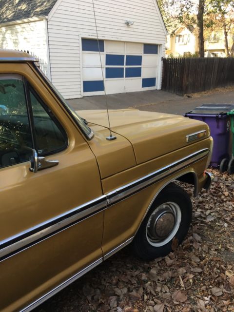 1970 Yellow Ford F-100