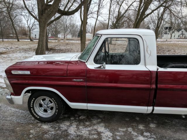 1970 white red Ford F-100