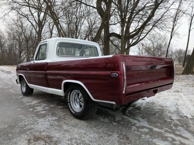 1970 white red Ford F-100