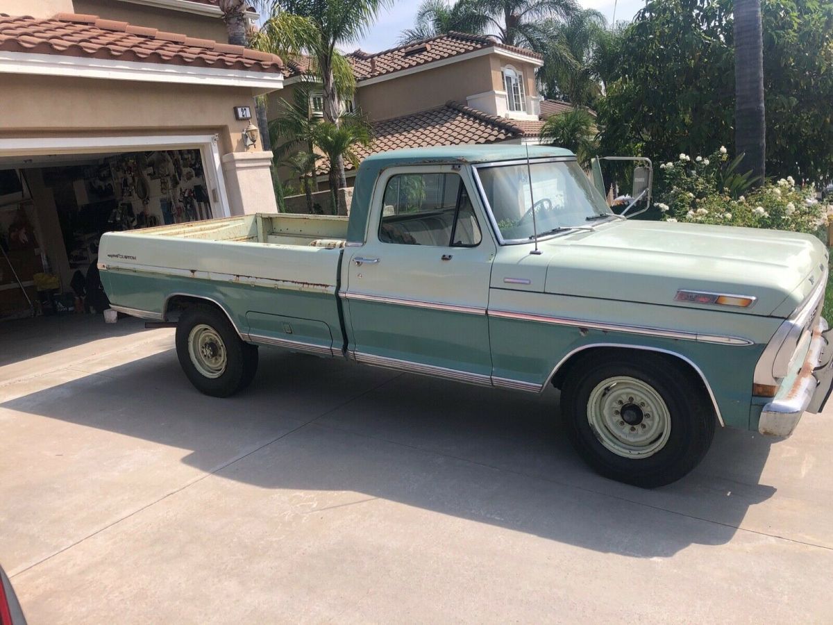 1970 Light green/dark green Ford F-250 Standard Cab Pickup