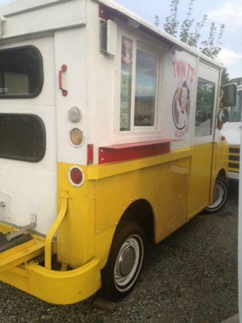 1970 White Ford Other Cab & Chassis