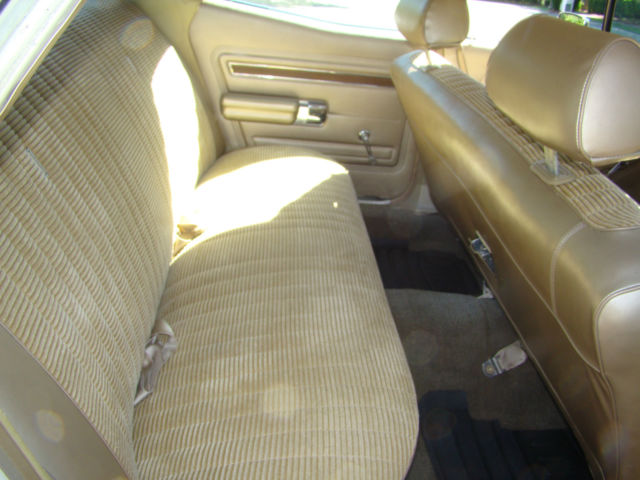 1970 Cream Ford LTD Sedan
