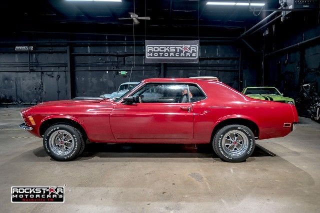 1970 Red Ford Mustang --
