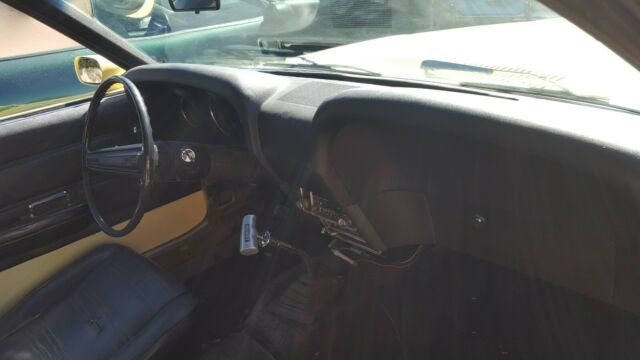 1970 Pale Yellow Ford Mustang Coupe