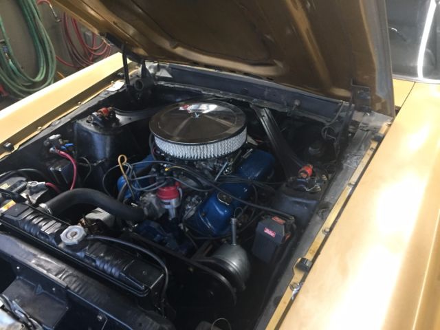 1970 Gold Ford Mustang Coupe