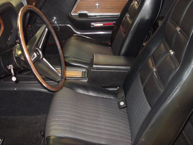 1970 Red Ford Mustang