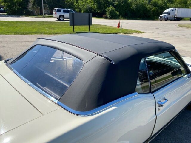 1970 White Ford Mustang Convertible