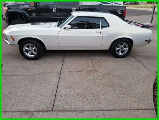 1970 White Ford Mustang Coupe