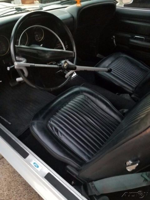 1970 White Ford Mustang Coupe