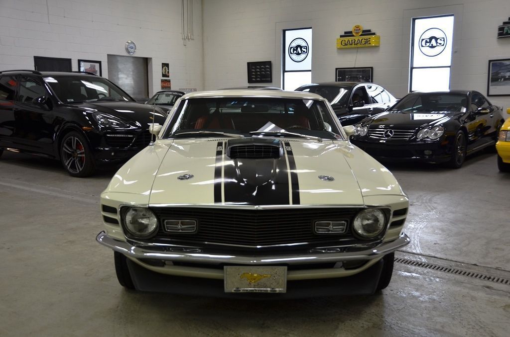 1970 White Ford Mustang 2 DOOR