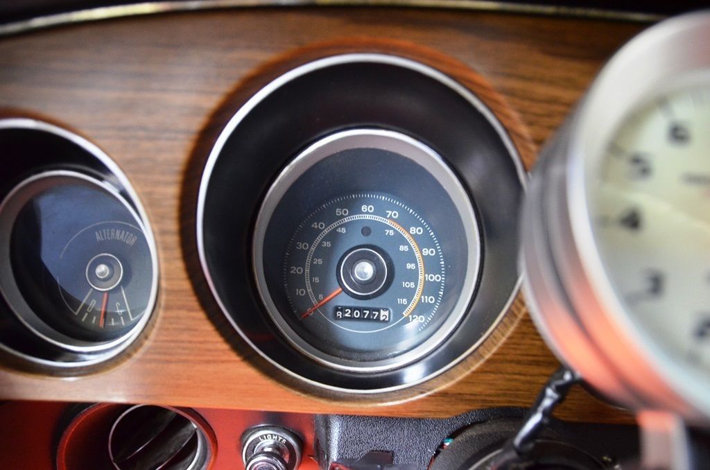 1970 White Ford Mustang 2 DOOR