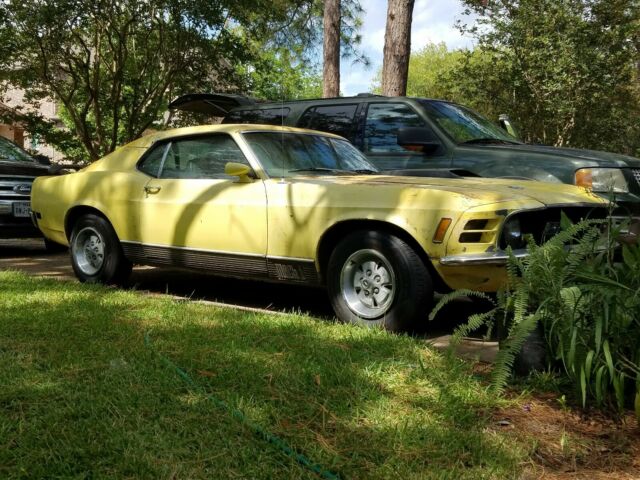 1970 Yellow Ford Mustang Fastback