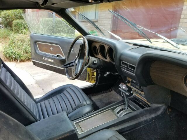 1970 Yellow Ford Mustang Fastback