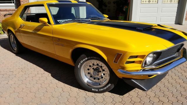 1970 Yellow Ford Mustang coupe