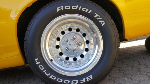 1970 Yellow Ford Mustang coupe