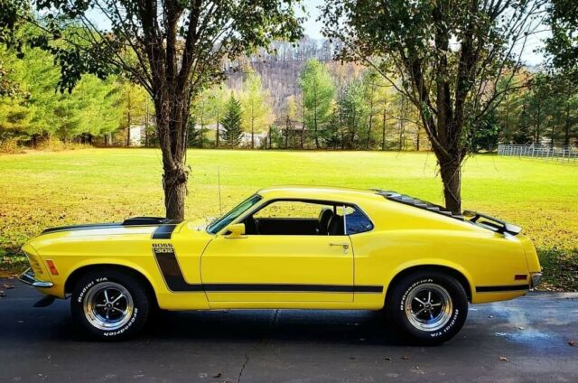 1970 Yellow Ford Mustang Coupe