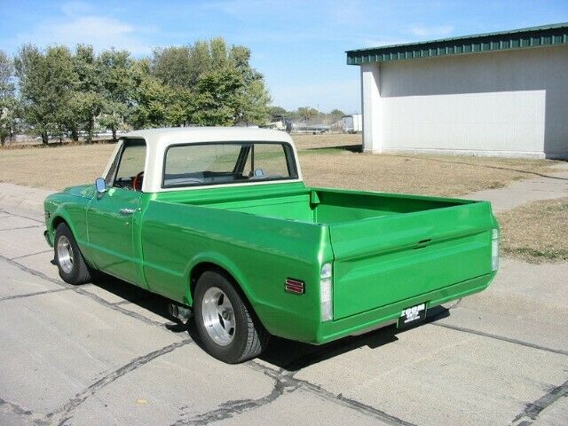 1970 Green Chevrolet C-10 Standard Cab Pickup