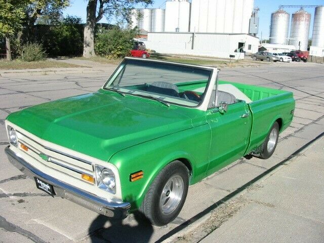 1970 Green Chevrolet C-10 Standard Cab Pickup