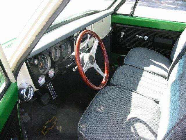 1970 Green Chevrolet C-10 Standard Cab Pickup