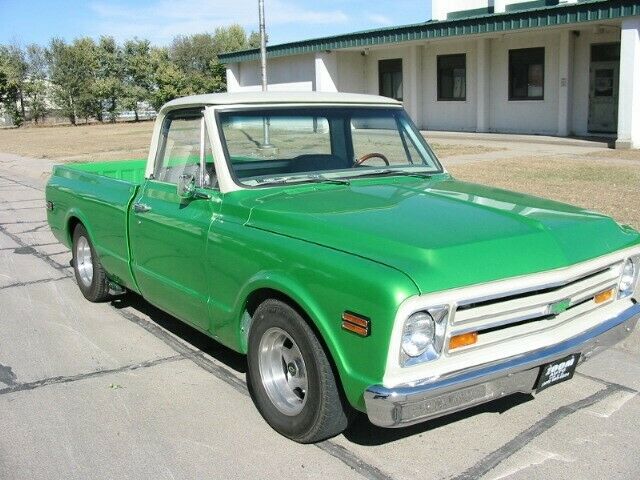 1970 Green Chevrolet C-10 Standard Cab Pickup