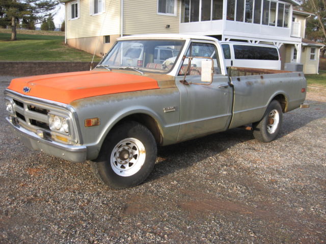 1970 Gray GMC 2500 pickup