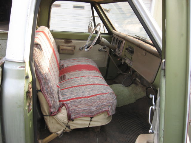 1970 Gray GMC 2500 pickup