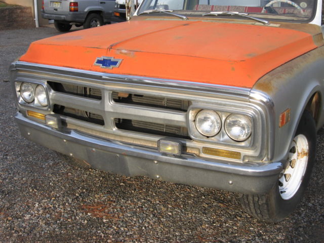 1970 Gray GMC 2500 pickup